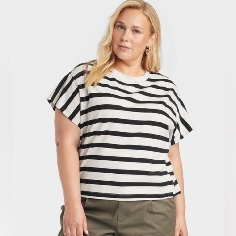 Women's‎ Short Sleeve T-Shirt - A New Day Black/White Striped 1X NWT
